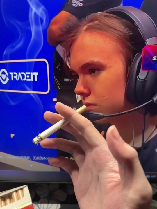 Eternal Fire 将在 BLAST Open Spring 2025 的半决赛中与 Natus Vincere 对战，经过一场激烈的比赛后取得胜利；