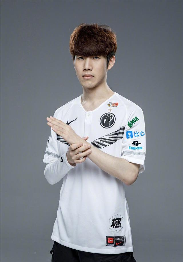 neL：当时看不懂为什么m0NESY留在G2