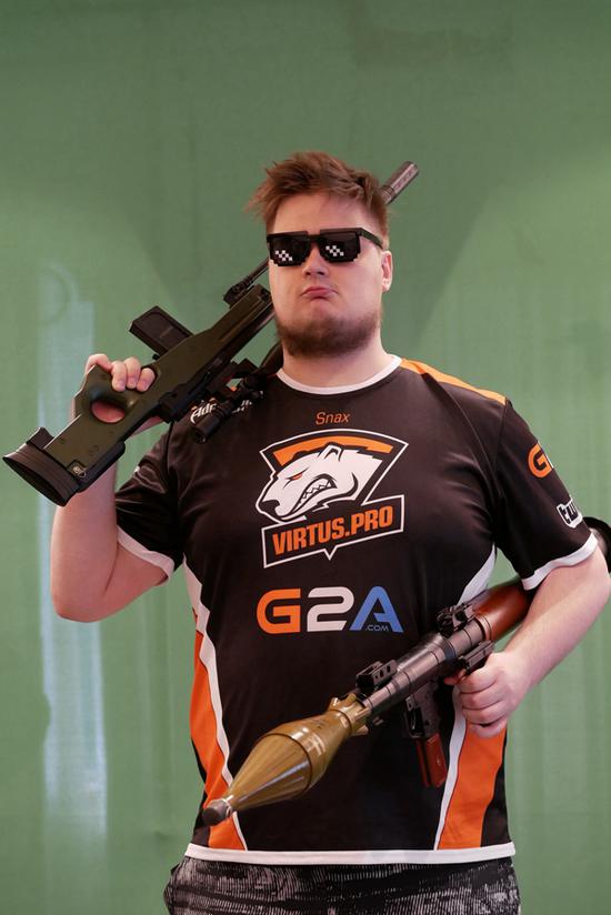 精彩！VIT在下半场连续得分，赢得了加时赛的胜利！VIT 1-0 T1